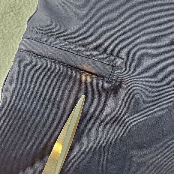 IZOD Golf Shorts Men's 36 Navy Blue Slash Pockets Casual Flat Front Regular Fit - Picture 2 of 9